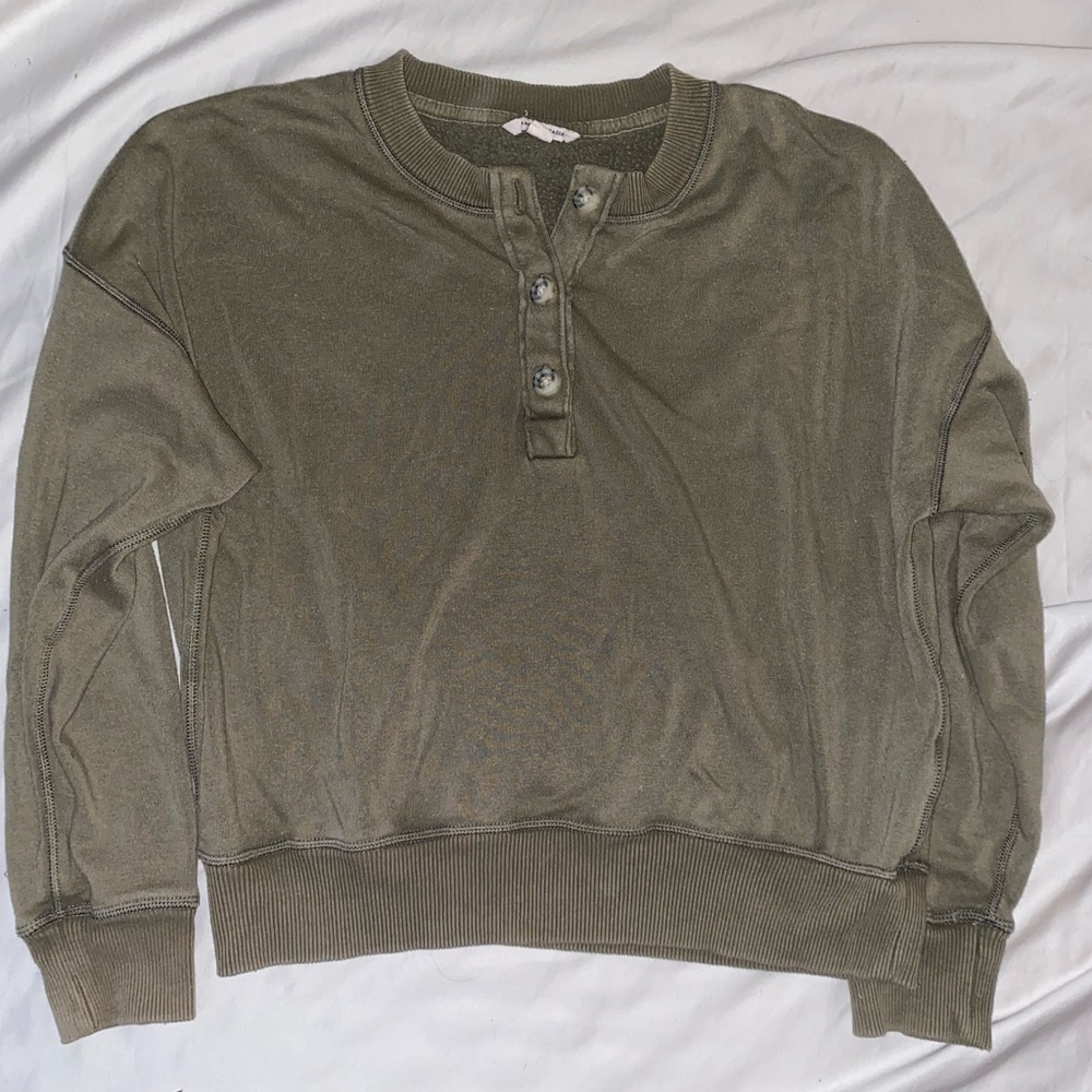 American Eagle Crew-Neck